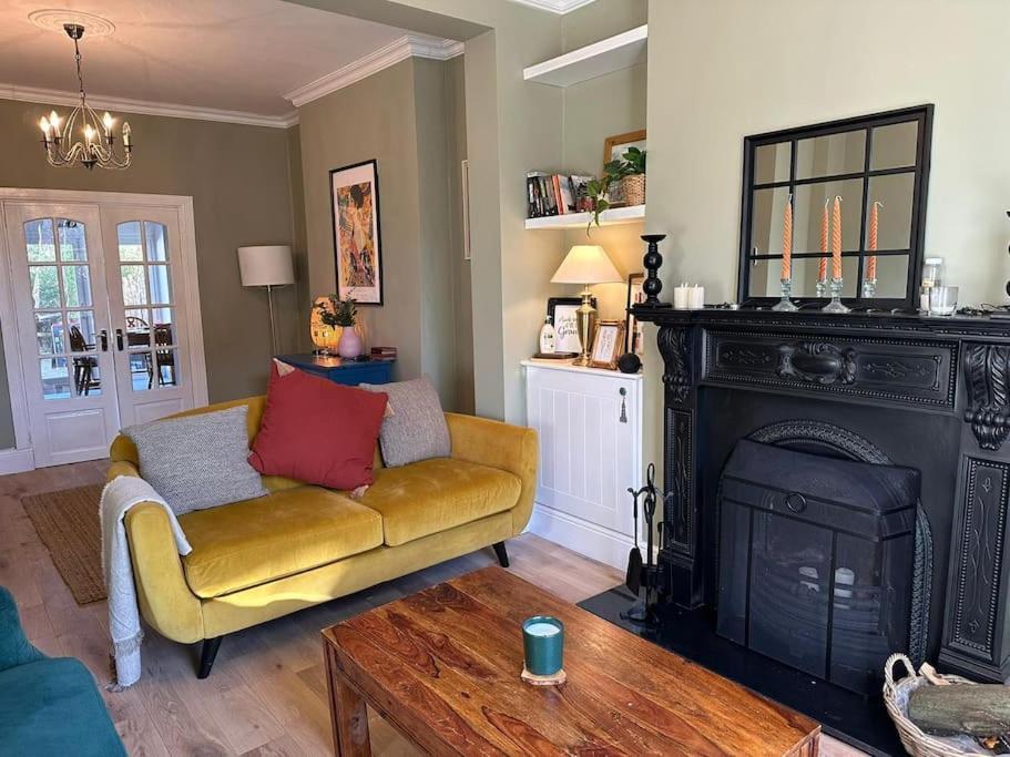 فيلا Townhouse In Belfast, Newtownabbey. المظهر الخارجي الصورة